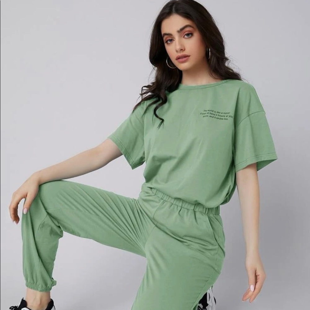 Drop Shoulder Slogan Graphic Tee & Joggers Set